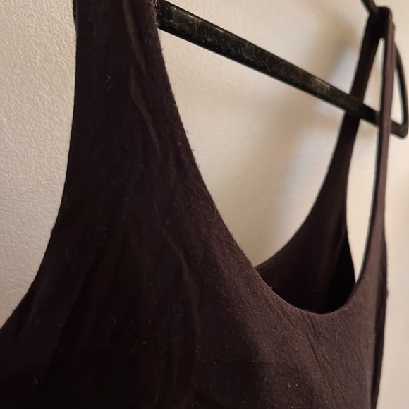 Double layered tank crop top - Picture 3 of 3